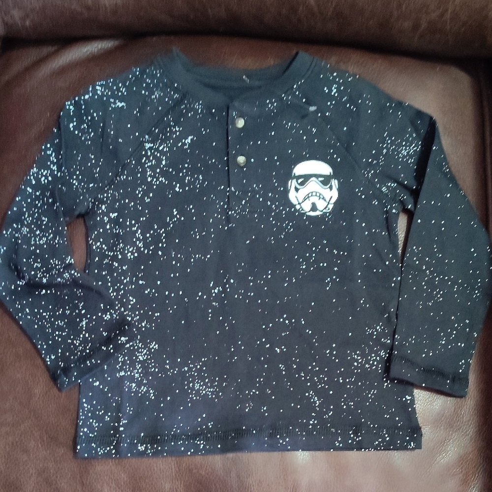 Amazon Essentials Black Long Sleeve Tee with Stormtrooper Design Nwot